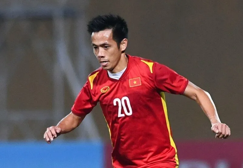 Thông tin cơ bản cầu thủ Nguyễn Văn Quyết