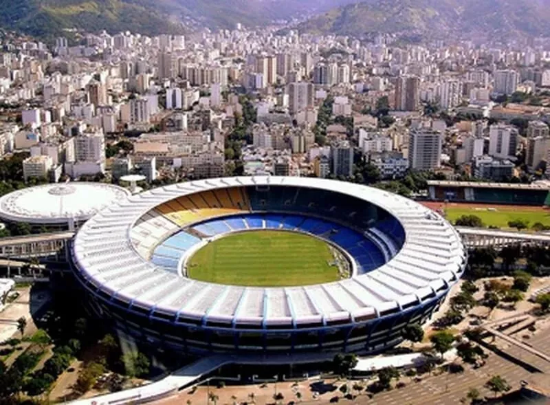 Maracana là sân vận động lớn nhất Thế giới nằm ở thành phố Rio de Janeiro